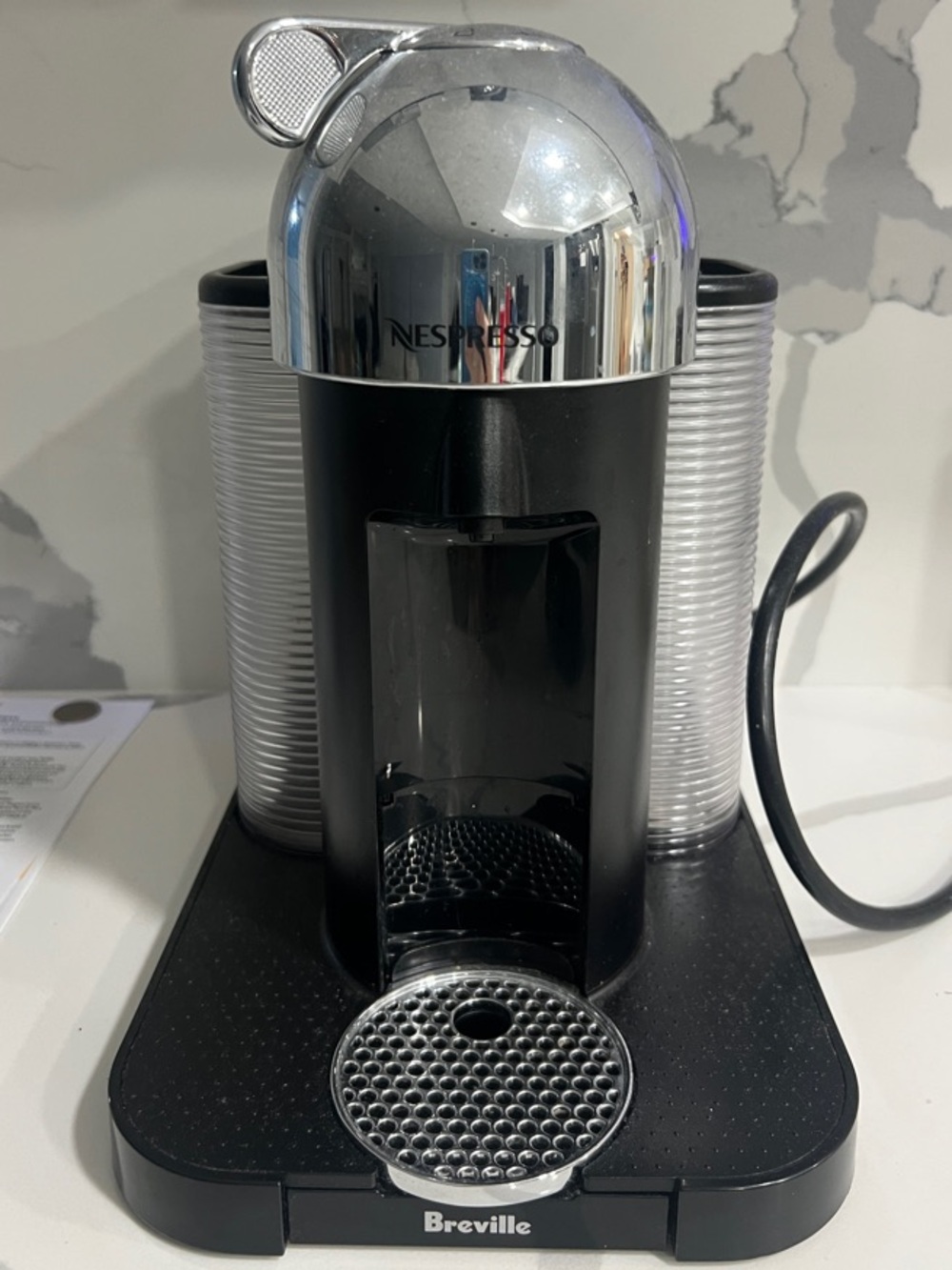Nespresso Breville Espresso Machine       (6 boxes of Altissio pods included)